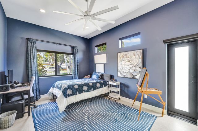 1424 NE 16TH Avenue, Fort Lauderdale, FL 33304