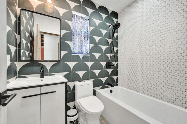 1424 NE 16TH Avenue, Fort Lauderdale, FL 33304