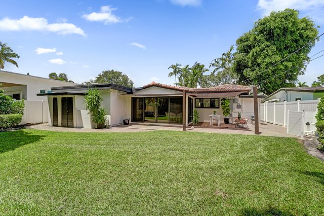 1424 NE 16TH Avenue, Fort Lauderdale, FL 33304