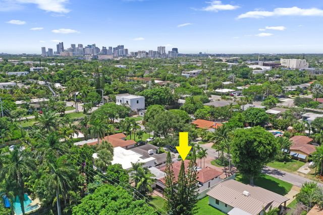 1424 NE 16TH Avenue, Fort Lauderdale, FL 33304