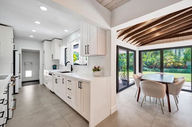 1424 NE 16TH Avenue, Fort Lauderdale, FL 33304