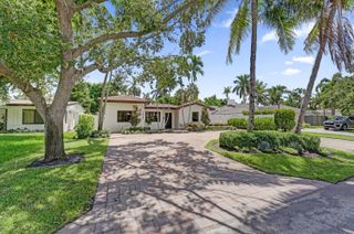 1424 NE 16TH Avenue, Fort Lauderdale, FL 33304