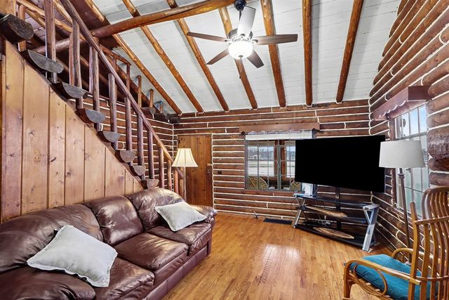 146 W Crooked Lake Drive, Kalamazoo, MI 49009