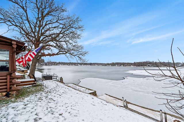 146 W Crooked Lake Drive, Kalamazoo, MI 49009