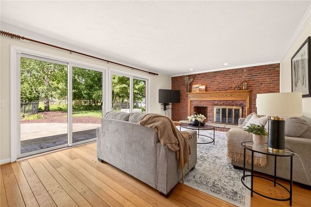 14 Pin Hook Lane, Pittsford, NY 14534