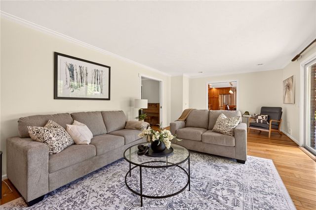 14 Pin Hook Lane, Pittsford, NY 14534
