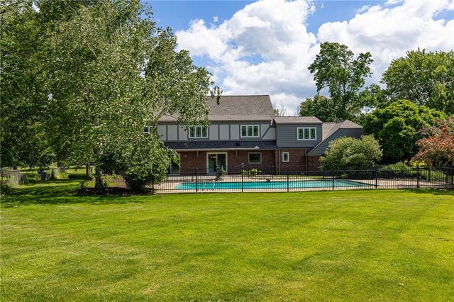 14 Pin Hook Lane, Pittsford, NY 14534