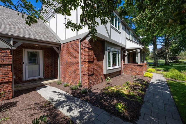 14 Pin Hook Lane, Pittsford, NY 14534