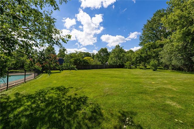 14 Pin Hook Lane, Pittsford, NY 14534