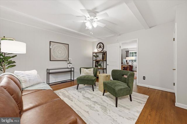 10 E RIDING DR, Cherry Hill, NJ 08003