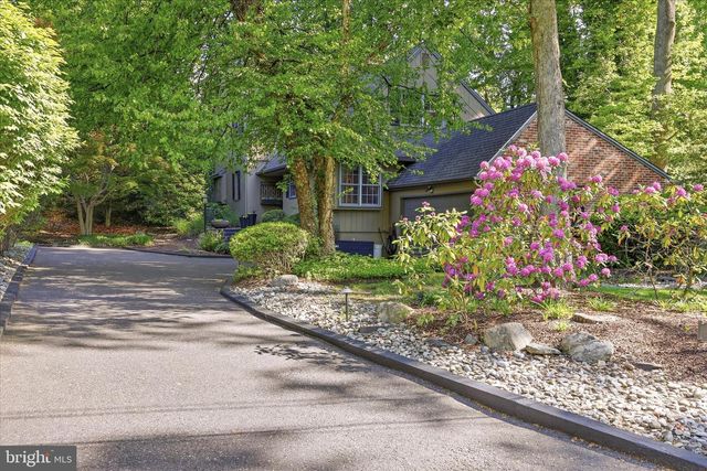 10 E RIDING DR, Cherry Hill, NJ 08003