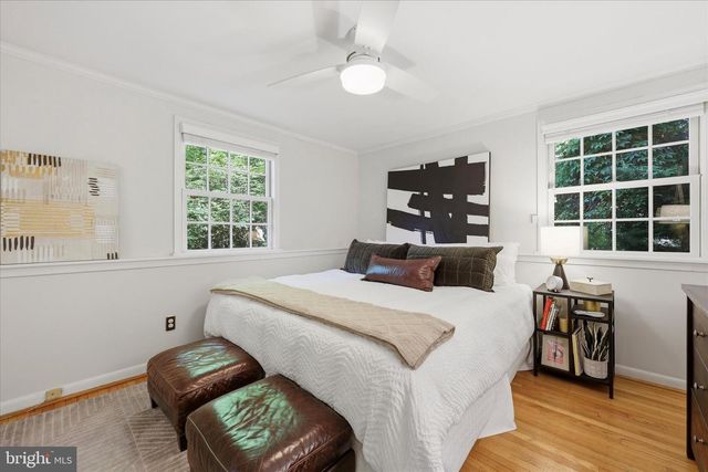 10 E RIDING DR, Cherry Hill, NJ 08003