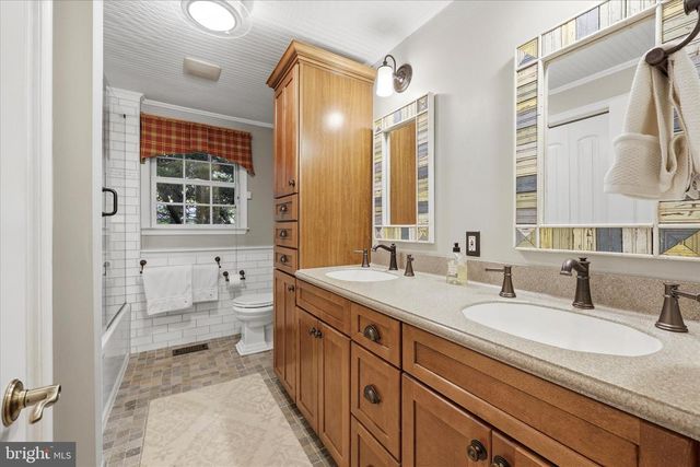10 E RIDING DR, Cherry Hill, NJ 08003