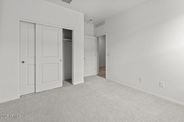 24659 W WAYLAND Drive, Buckeye, AZ 85326