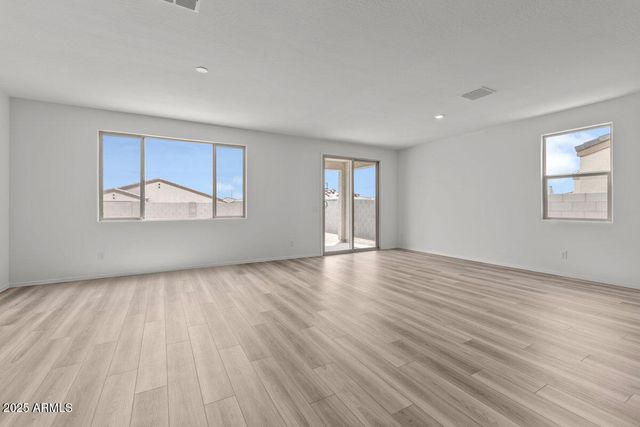 24659 W WAYLAND Drive, Buckeye, AZ 85326