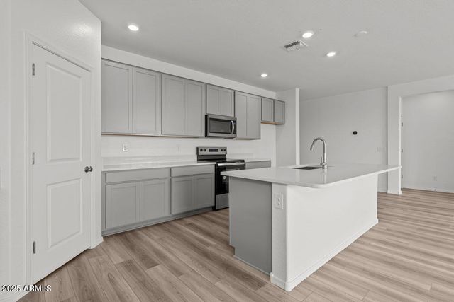 24659 W WAYLAND Drive, Buckeye, AZ 85326