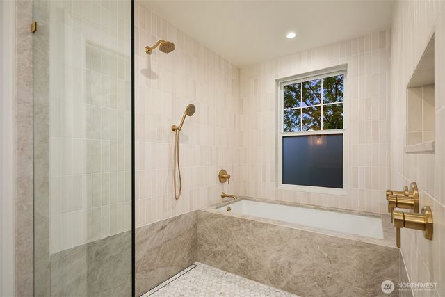 740 22nd Avenue E, Seattle, WA 98112