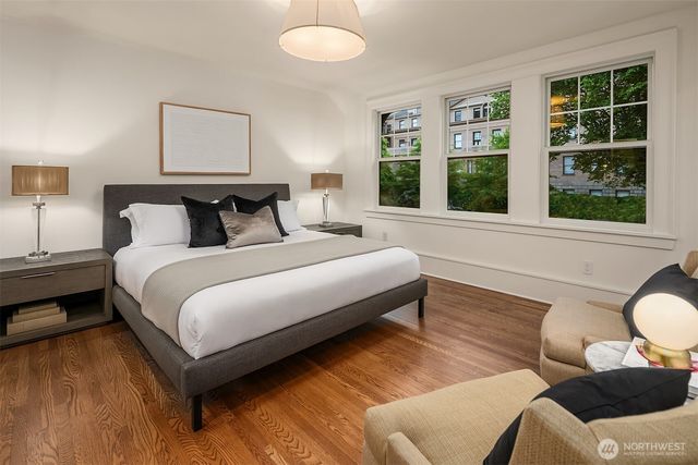 740 22nd Avenue E, Seattle, WA 98112