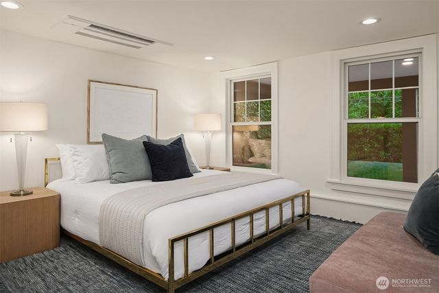 740 22nd Avenue E, Seattle, WA 98112