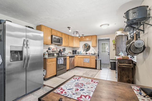 10907 E 17TH St, Spokane, WA 99206