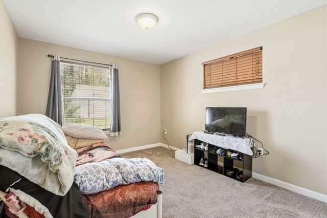 10907 E 17TH St, Spokane, WA 99206