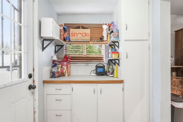 10907 E 17TH St, Spokane, WA 99206