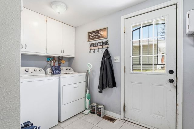 10907 E 17TH St, Spokane, WA 99206