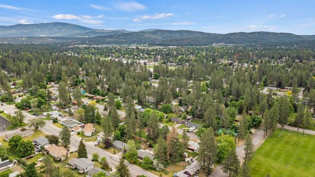 10907 E 17TH St, Spokane, WA 99206