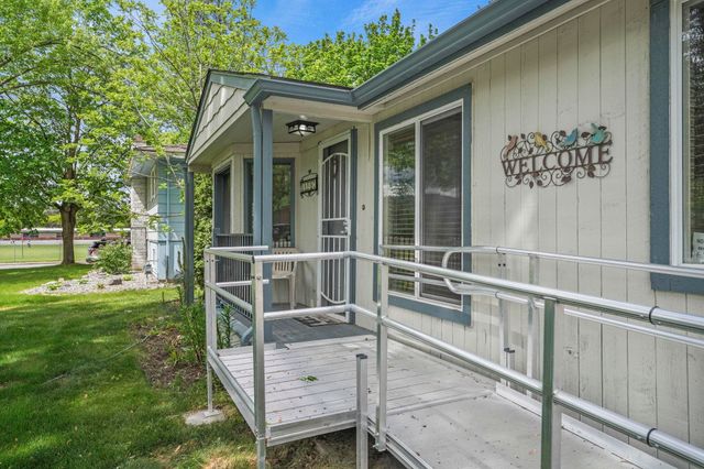 10907 E 17TH St, Spokane, WA 99206