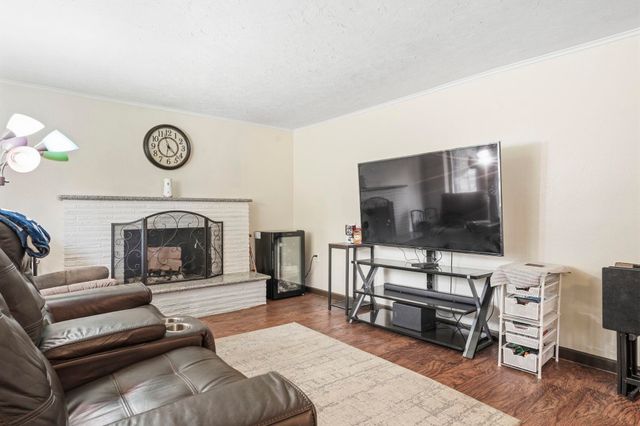 10907 E 17TH St, Spokane, WA 99206