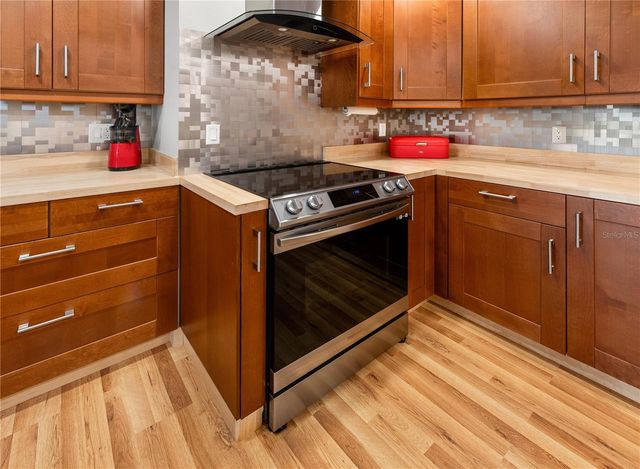 340 WELLINGTON DRIVE, Palm Coast, FL 32164