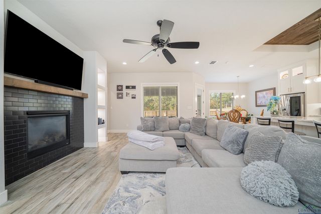 3807 Hidden Trails Lane, Longview, TX 75605