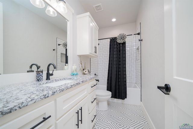 3807 Hidden Trails Lane, Longview, TX 75605