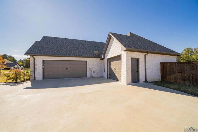 3807 Hidden Trails Lane, Longview, TX 75605