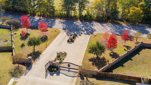 3807 Hidden Trails Lane, Longview, TX 75605