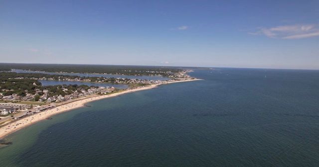 3 Sailaway Lane, Falmouth, MA 02536