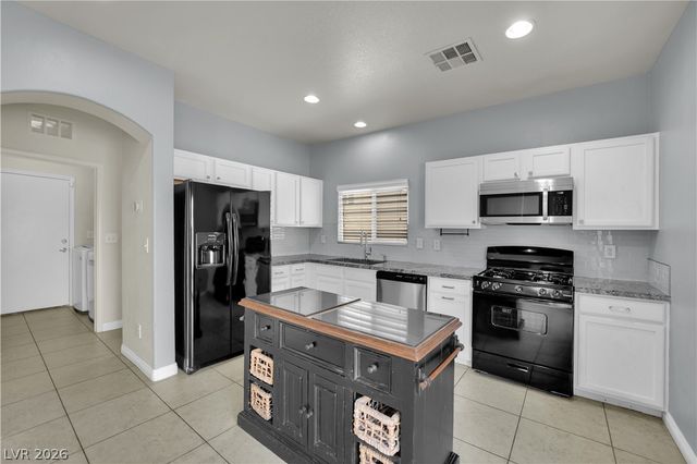 6704 Crystal Run Lane, Las Vegas, NV 89122