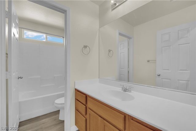 6704 Crystal Run Lane, Las Vegas, NV 89122