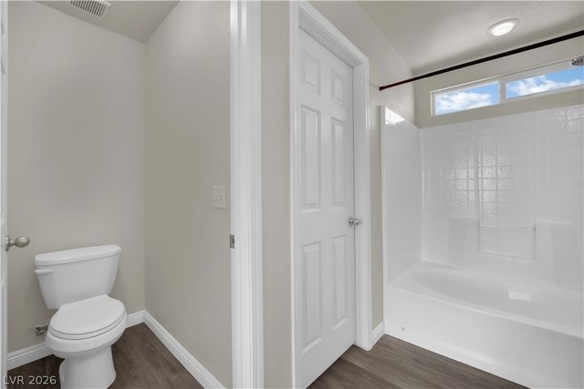 6704 Crystal Run Lane, Las Vegas, NV 89122