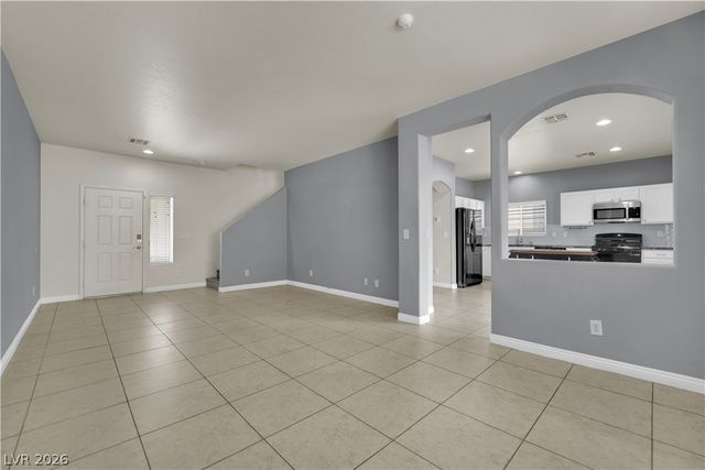 6704 Crystal Run Lane, Las Vegas, NV 89122