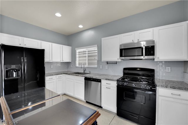 6704 Crystal Run Lane, Las Vegas, NV 89122