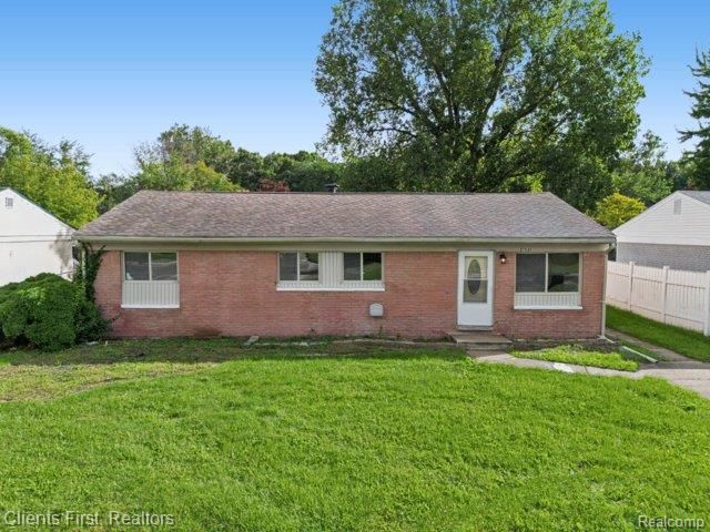 27031 S Leroy Street, Taylor, MI 48180