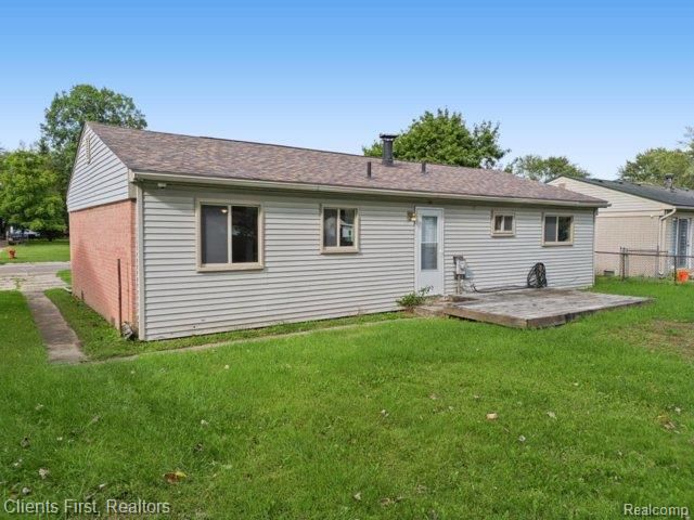 27031 S Leroy Street, Taylor, MI 48180