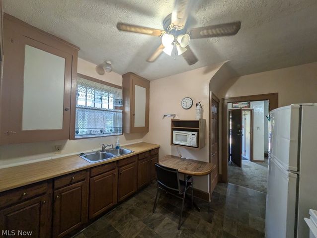 223 Greenfield Avenue SW, Canton, OH 44706