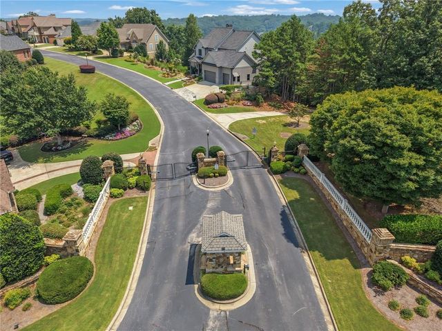 2789 NE Point Overlook, Gainesville, GA 30501