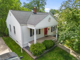 617 S Edgeworth Avenue, Royal Oak, MI 48067