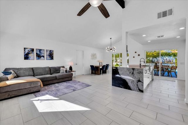 1110 E Vista Chino Rd, Palm Springs, CA 92262