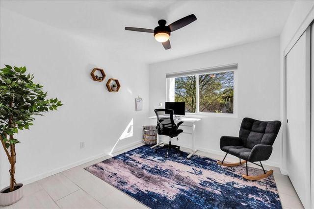 1110 E Vista Chino Rd, Palm Springs, CA 92262