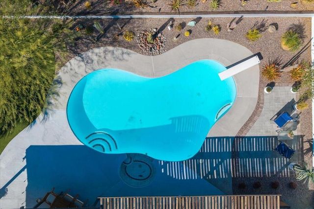 1110 E Vista Chino Rd, Palm Springs, CA 92262