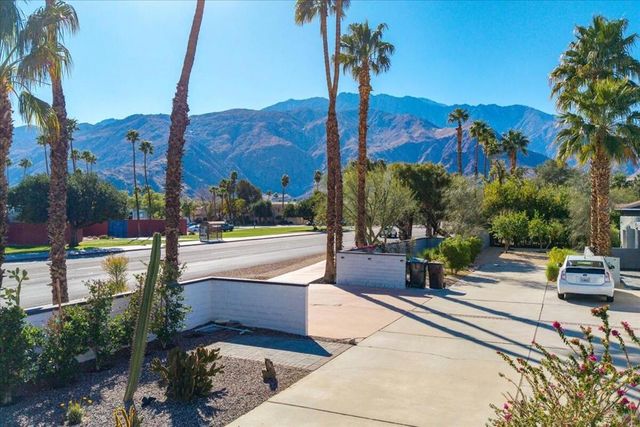 1110 E Vista Chino Rd, Palm Springs, CA 92262